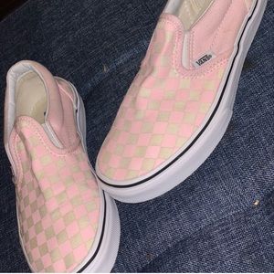 Checkered vans !